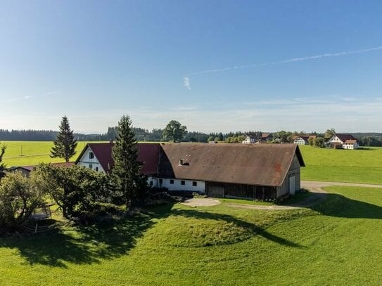 Eheml. Bauernhof in erhöhter Weilerlage von Böhen bei Ottobeuren/Allgäu!