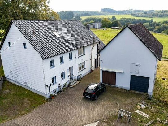 ***Schön gelegenes, renoviertes Bauernhaus mit Nebengebäude***