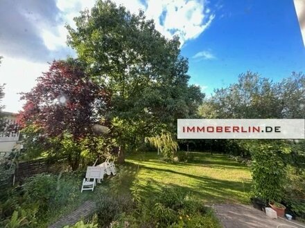 IMMOBERLIN.DE - Kleines freistehendes Einfamilienhaus mit herrlicher Gartenidylle in familienfreundlicher Lage