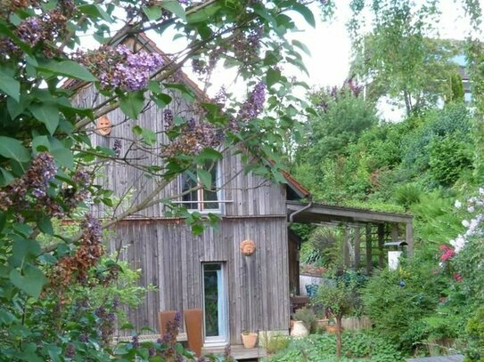 Charmantes freistehendes Einfamilienhaus mit traumhaftem Garten
