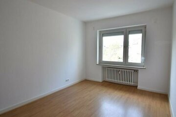 Mit Balkon! Ideal geschnittene 2-Zimmer-Wohnung in Eller