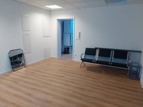 Kaltmiete zzgl. Nebenkosten, for rent at Artilleriestraße 12 , Erlangen-Ost , Erlangen (91052)