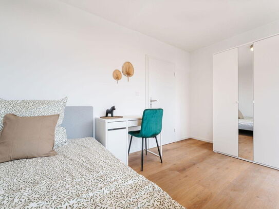 WG-Zimmer zur Miete · Wohnen auf Zeit, for rent at Aubing-Süd,, (81249), München, Germany