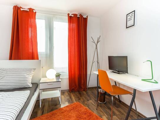 Kaltmiete zzgl. Nebenkosten, for rent at Elbestraße 00 6.OG , Bahnhofsviertel , Frankfurt am Main (60329)