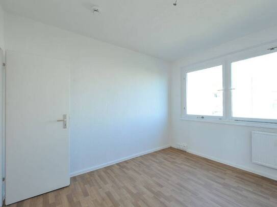 Kaltmiete zzgl. Nebenkosten, for rent at Zapfenweg 3 , Heide Nord , Halle (06120)