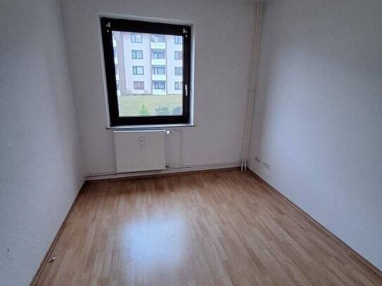 Nettokaltmiete exkl. Betriebskosten, for rent at Uetzer Strasse 92 , Burgdorf , Burgdorf (31303)