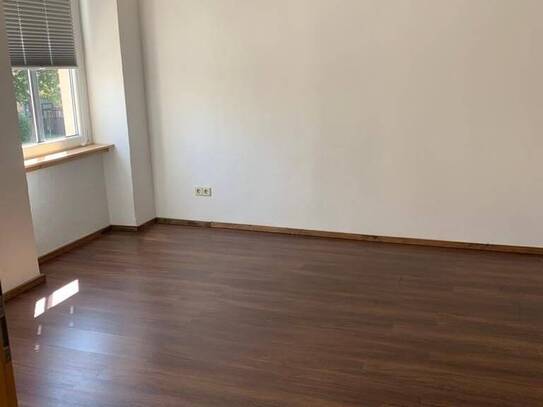 Kaltmiete zzgl. Nebenkosten, for rent at Thälmannstraße 37 , Krämpfervorstadt , Erfurt (99085)