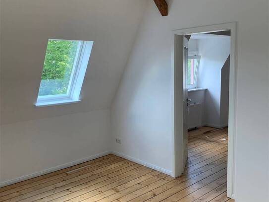 Kaltmiete zzgl. Nebenkosten, for rent at Walddörferstrasse 276 , Wandsbek , Hamburg (22047)