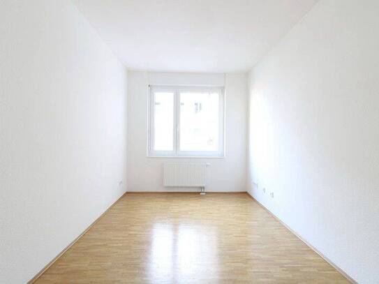 Kaltmiete zzgl. Nebenkosten, for rent at Europa-Allee 134 , Gallus , Frankfurt-Gallus (60486)