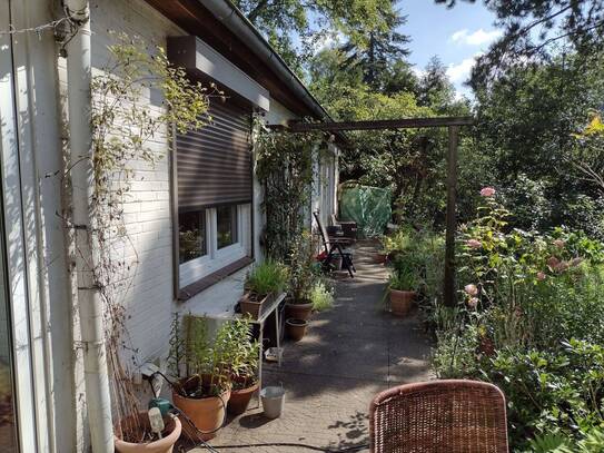 Kaltmiete zzgl. Nebenkosten, for rent at Holm (25488)