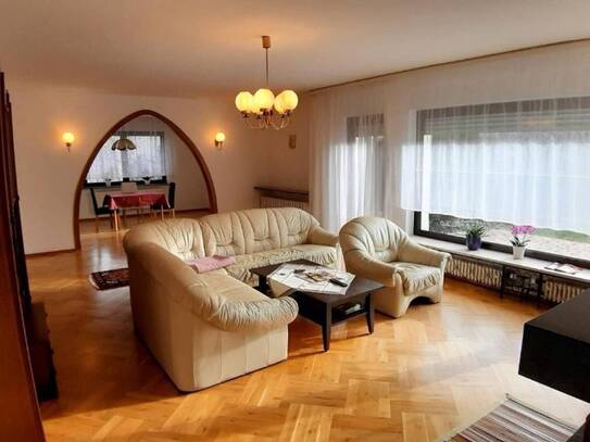 Wohnung 170 m² 1300 € zur Miete Hörselgauer Straße 0,Fröttstädt,Hörsel(99880)