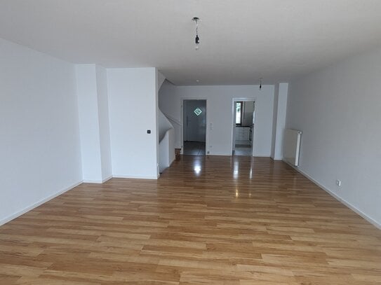 Reihenmittelhaus zur Miete, for rent at (80997), München, Industriebezirk,, Germany