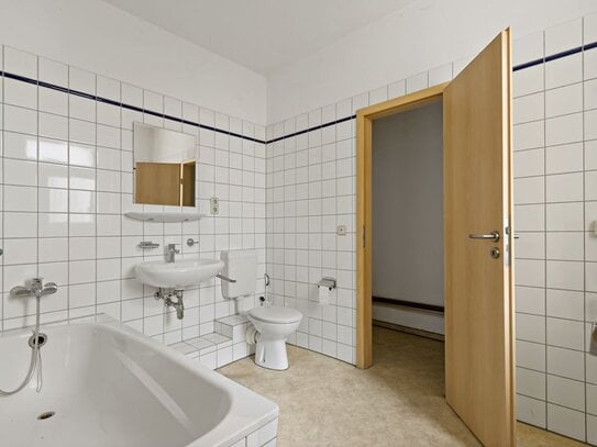 Nettokaltmiete exkl. Betriebskosten, for rent at Halle (06110), Germany