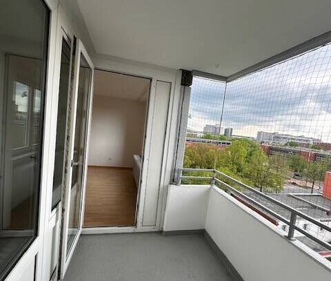 Kaltmiete zzgl. Nebenkosten, for rent at Warburghof 18 , Groß Buchholz , Hannover (30627)