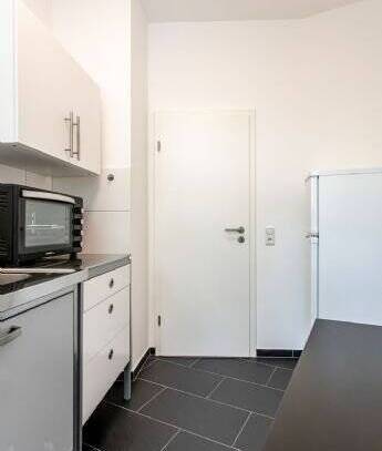 Kaltmiete zzgl. Nebenkosten, for rent at Elbestraße 00 HH 1.OGli , Bahnhofsviertel , Frankfurt am Main (60329)