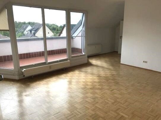 Biederitz-Nachmieter gesucht Wohnen in Biederitz sonnige 4-R-Whg. ca.96m² Dachterrasse zu vermieten !