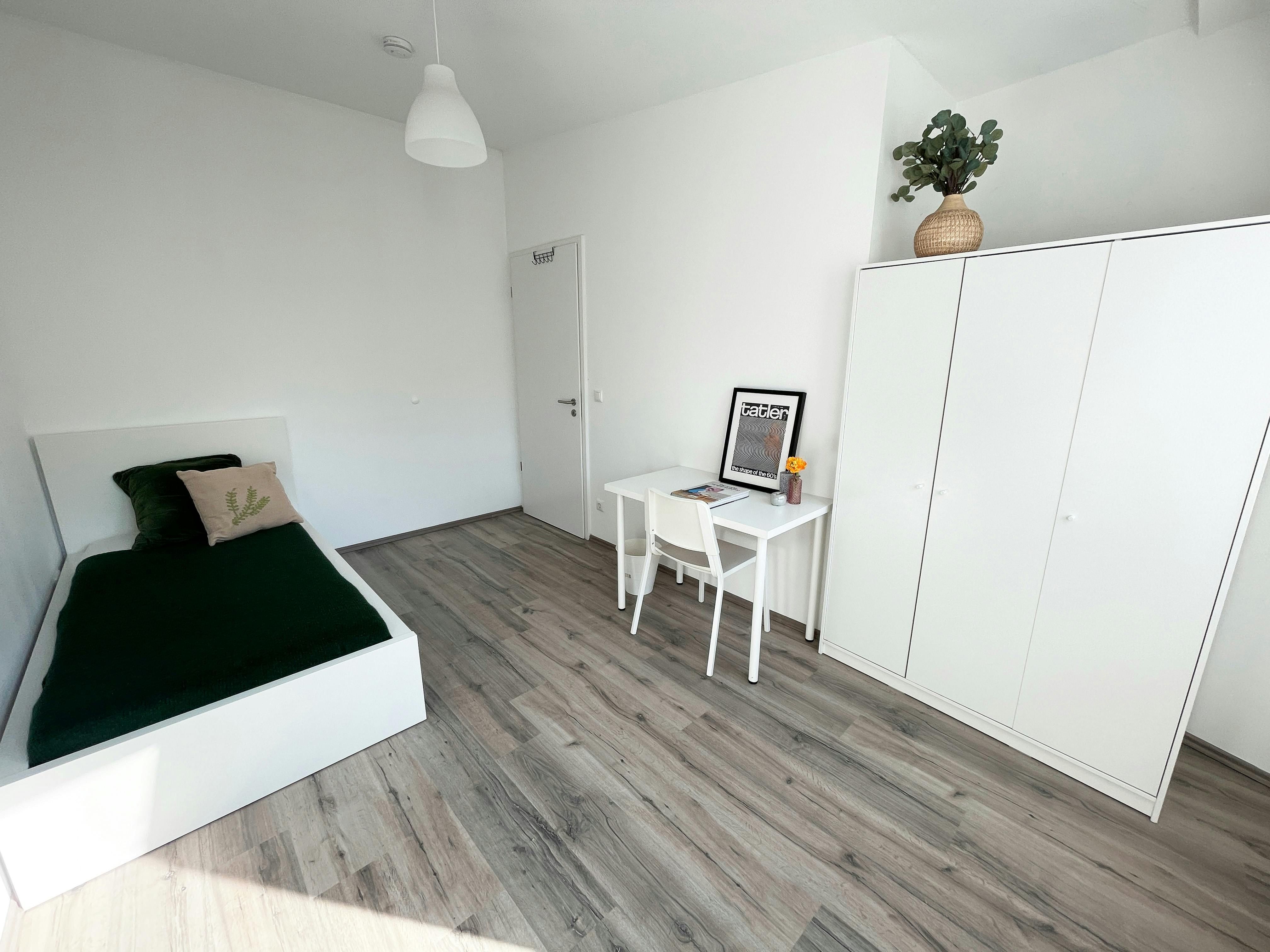                                                               Stilvolles, schickes Zimmer in Neuk&ouml;lln                                                       in Damm (Aschaffenburg)