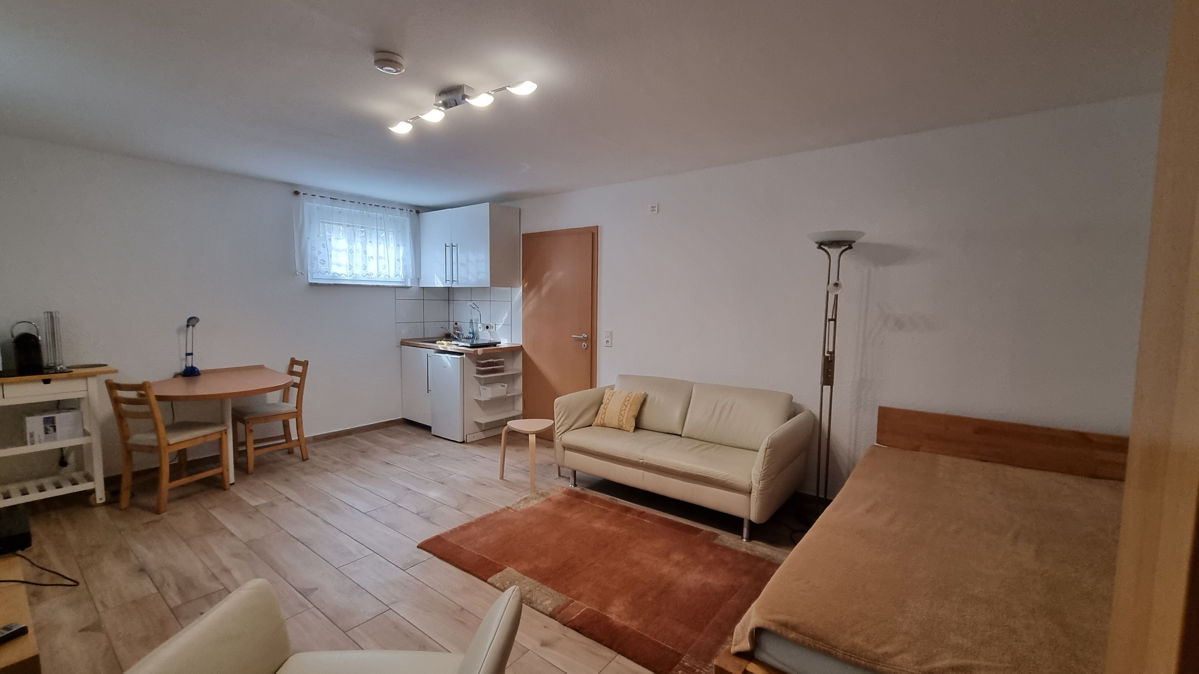                                                               Modernes &amp; ruhiges Apartment mit sch&ouml;ner Aussicht, Frankfurt am Main                                                       in Eschersheim (Frankfurt am Main)