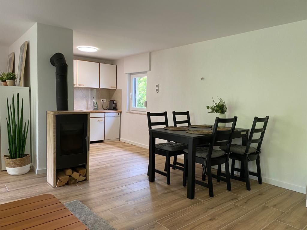                                                               Haus mit Kamin und Garten in einer ruhigen Umgebung                                                       in Altdorf (Landshut)