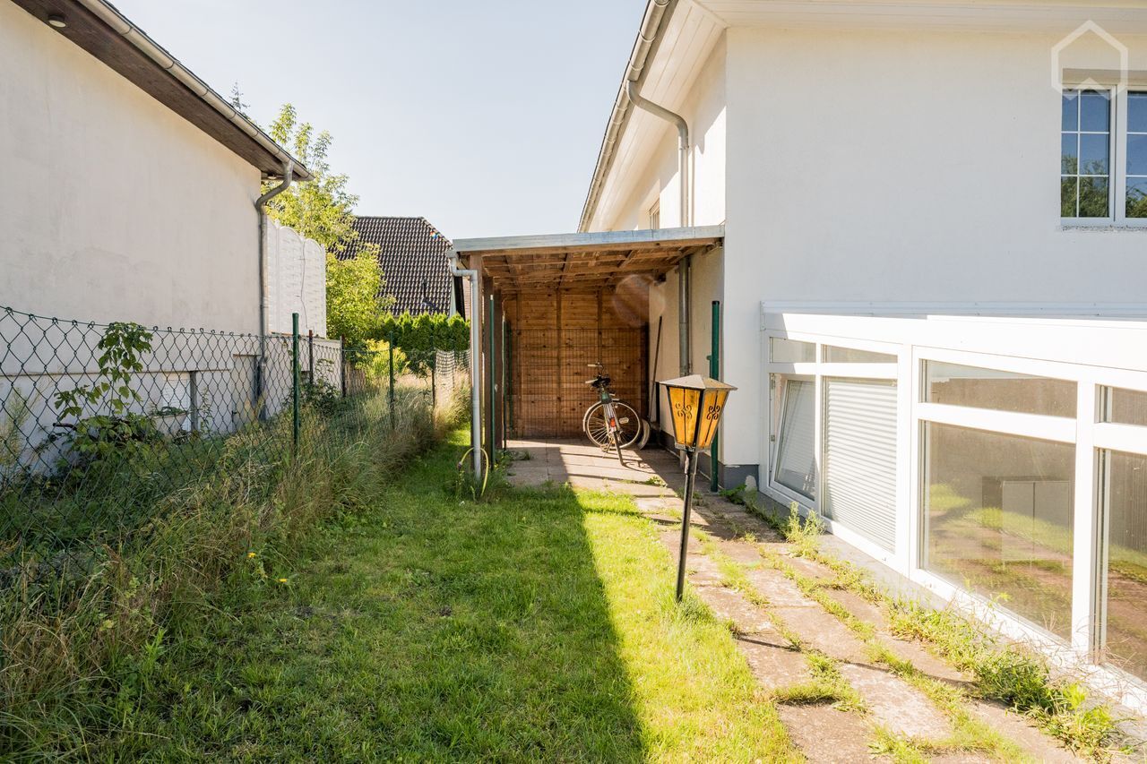 Spacious semi-detached house with a private garden in Berlin Pankow - Niederschoenhausen, Berlin - Amsterdam Apartments for Rent