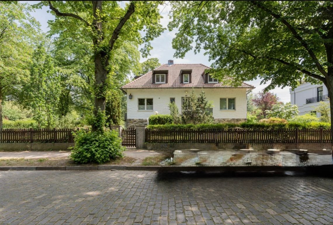 Luxurious house with 2 residential units in a prime location in Berlin, Berlin - Amsterdam Apartments for Rent