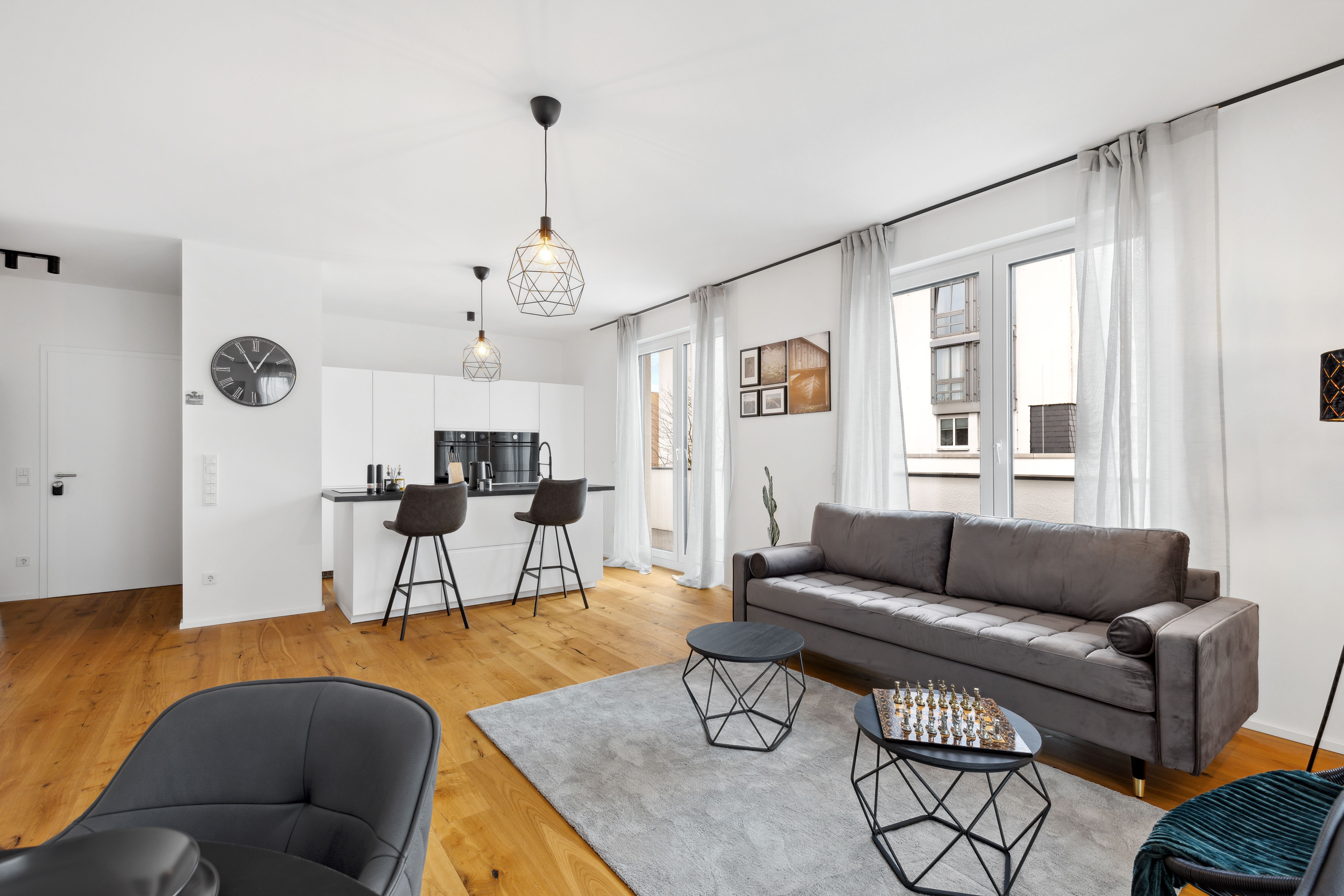                                                               PENTHOUSE STUDIO / Voll M&ouml;bilierte &amp; Ausgestattete K&uuml;che                                                       in Limburg an der Lahn (Limburg-Weilburg)