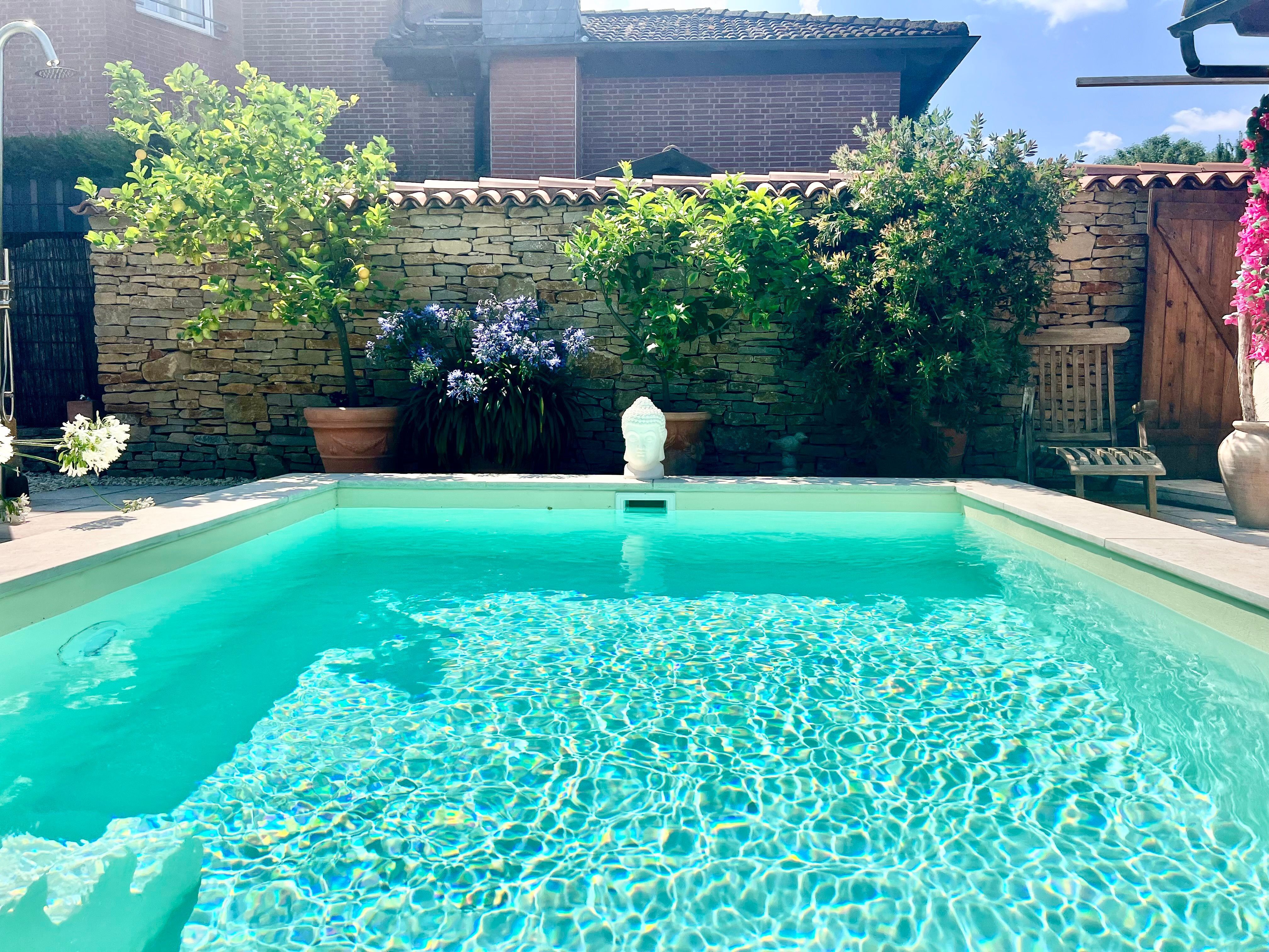                                                               Exklusiv m&ouml;bliertes Haus mit beh.Pool, Sauna, Fitnessraum &amp; mediterranem Garten&hellip;                                                       in Bergheim (Neuburg-Schrobenhausen)