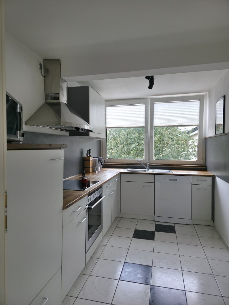                                                               Fantastische &amp; stilvolle Suite mit sch&ouml;nem Stadtblick (Wiesbaden)                                                       in Nordenstadt (Wiesbaden)
