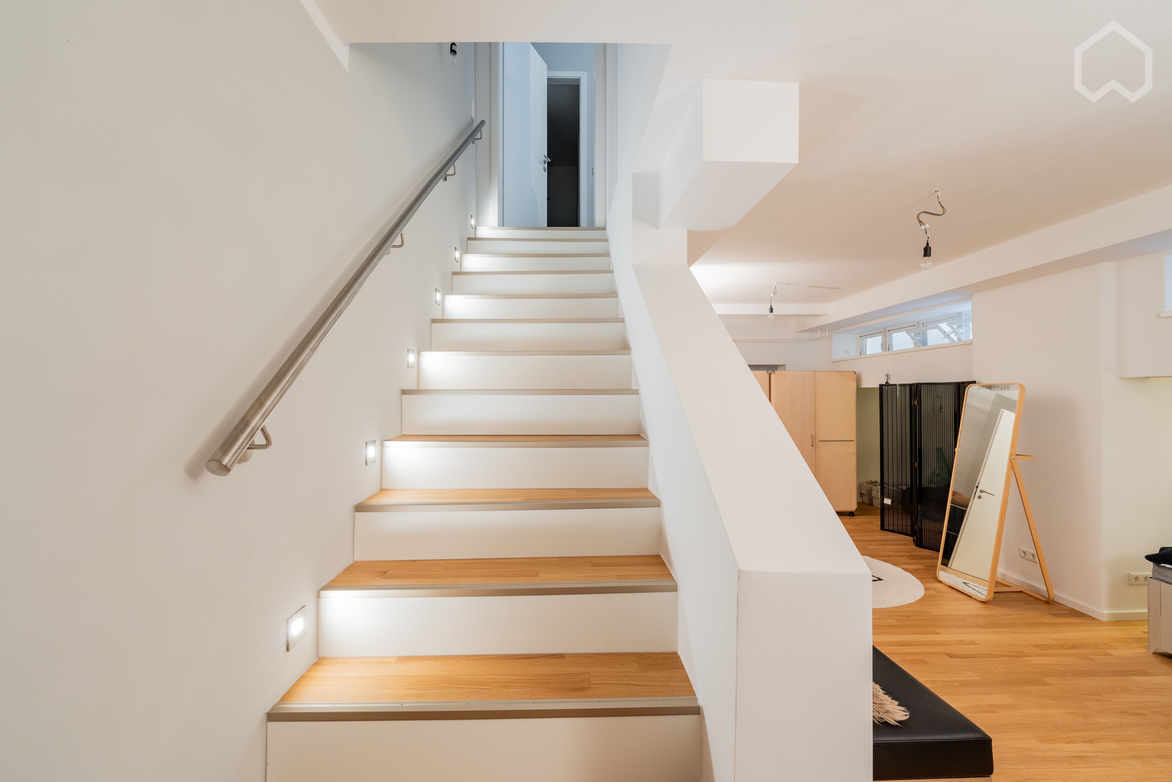 Luxus Loft Townhouse, am Rosenthaler Platz. Designer Einrichtung. Renoviert