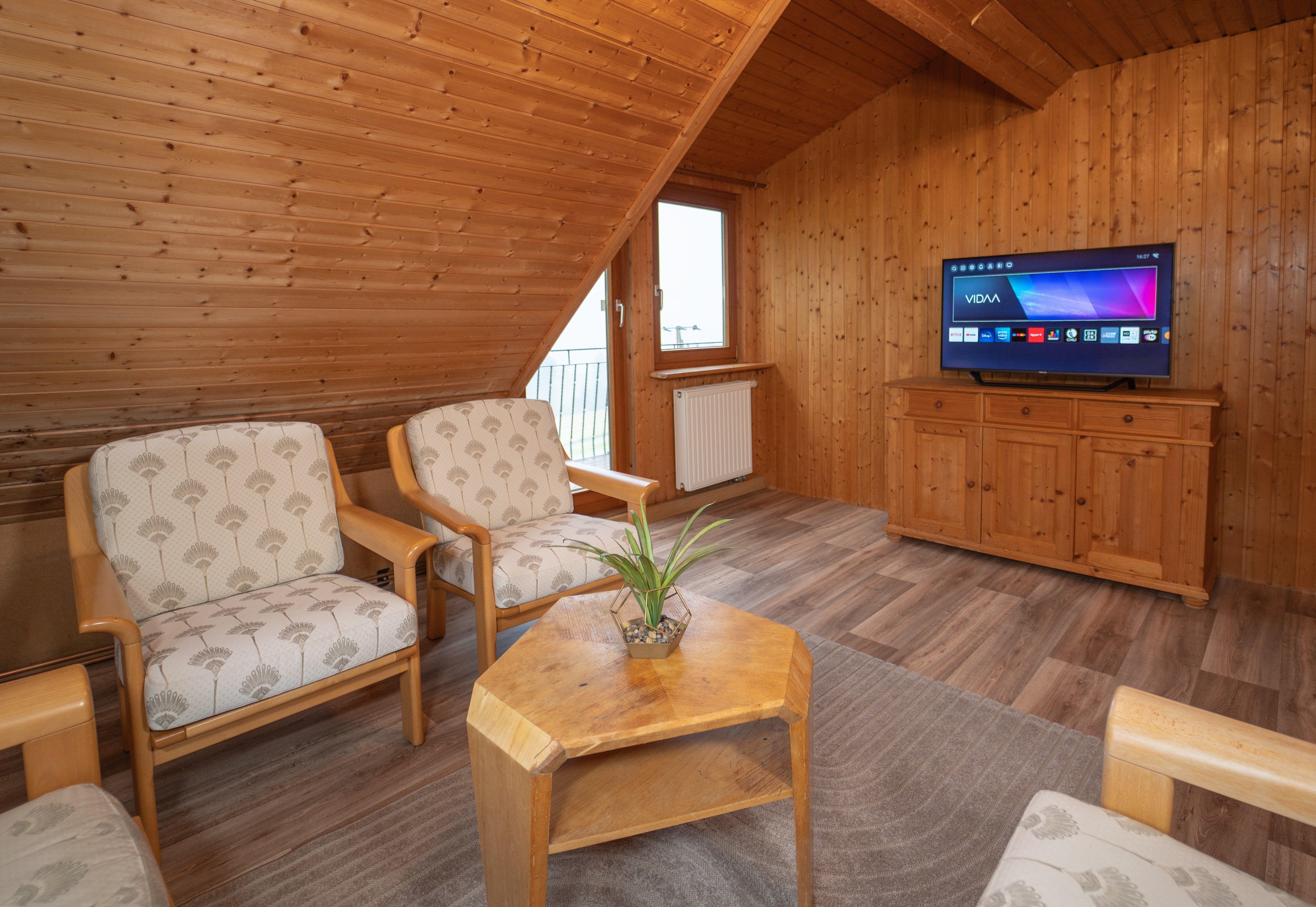                                                              RANGE: Landhaus Küche Balkon WLAN TV 4 Personen                                                       in Winterbach (Günzburg)