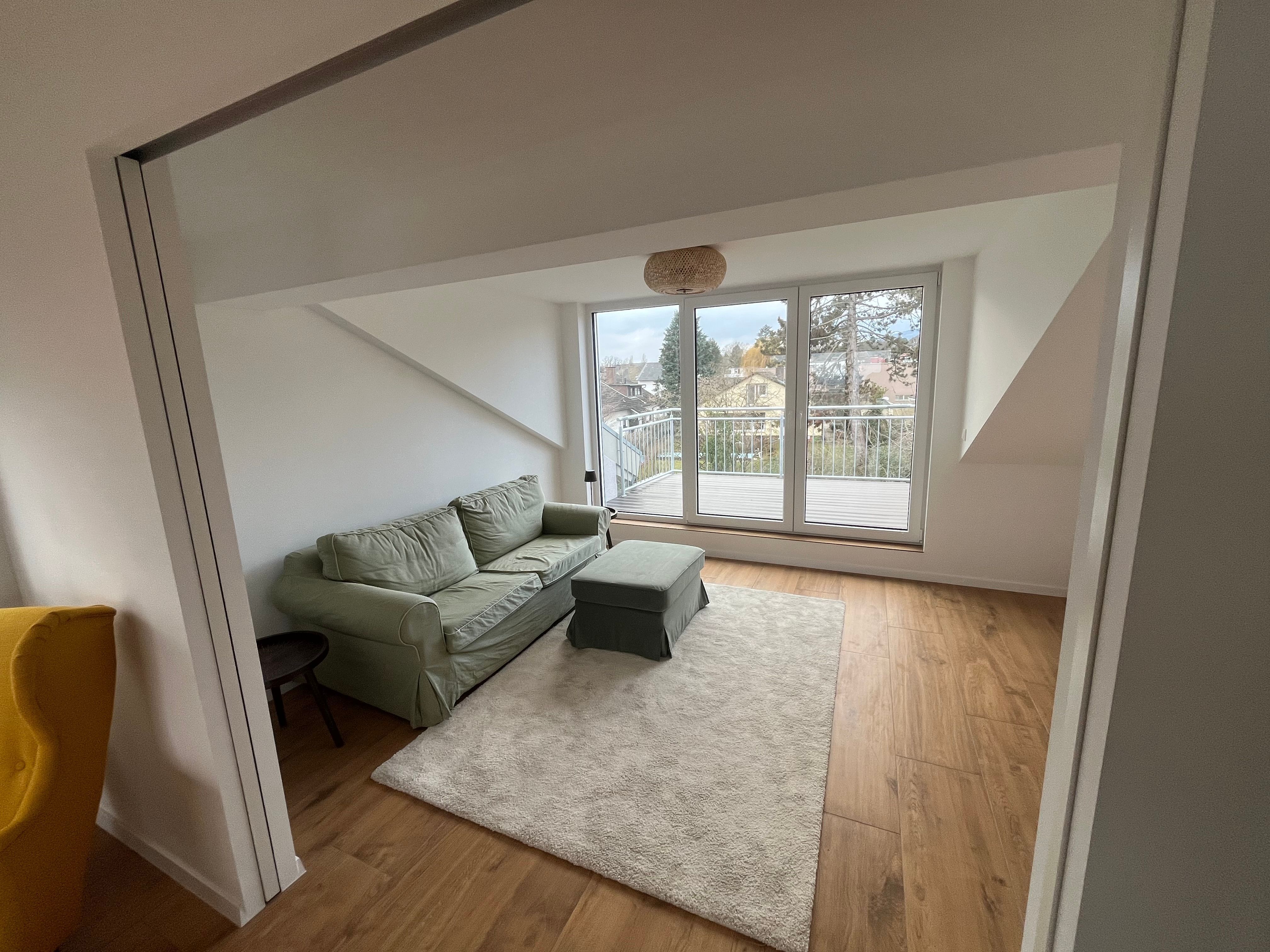                                                               Penthouse &auml;hnliche 3 Zimmerwohnung mit Fernblick                                                       in Oberursel (Taunus) (Hochtaunuskreis)