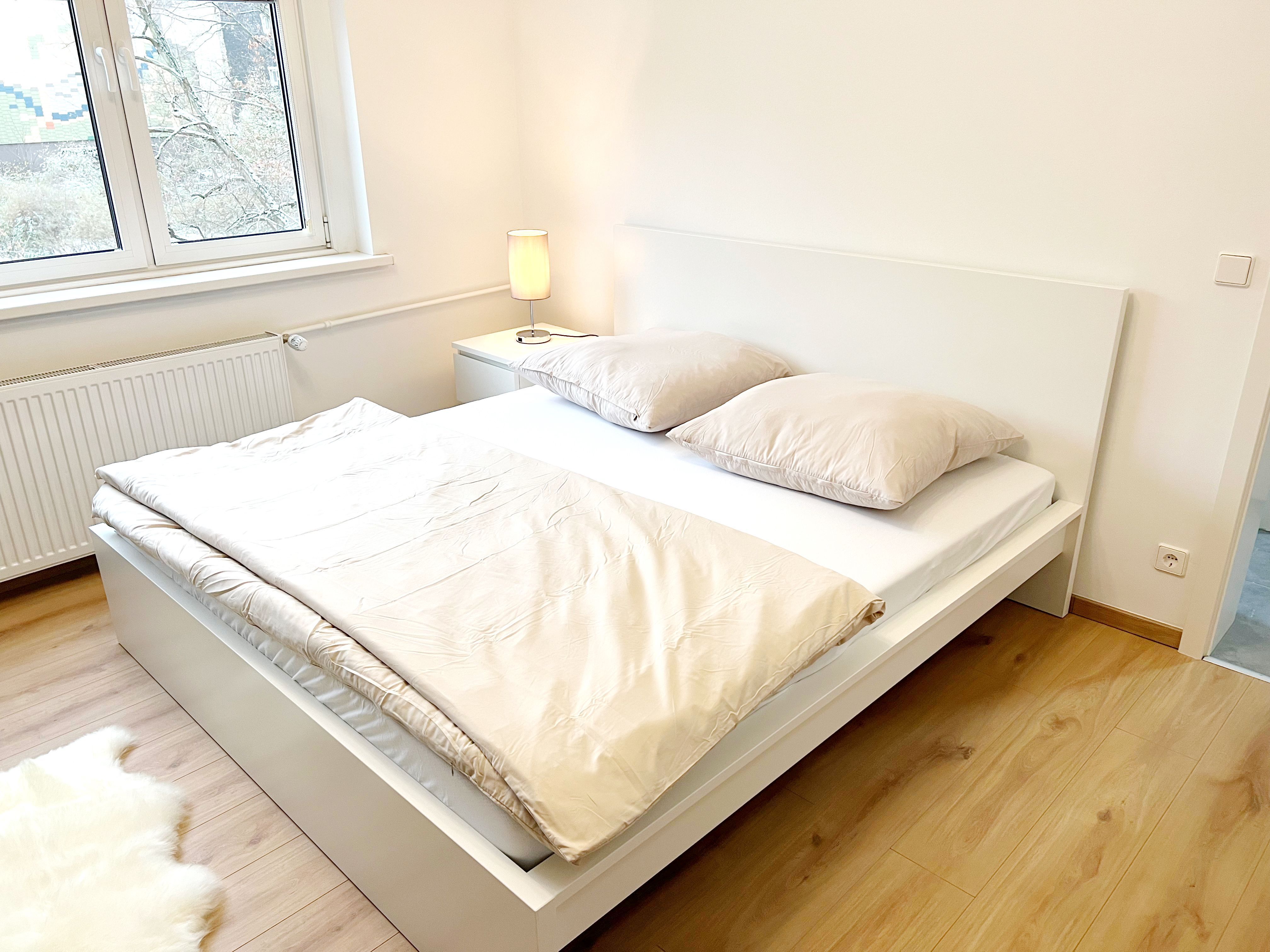 Modern flat in central location with balcony