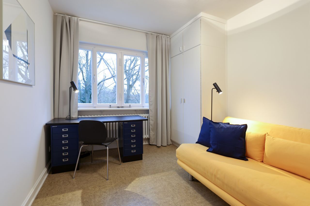 Detached 6 room Bauhaus-style family house with large garden in Dahlem, Berlin - Amsterdam Apartments for Rent