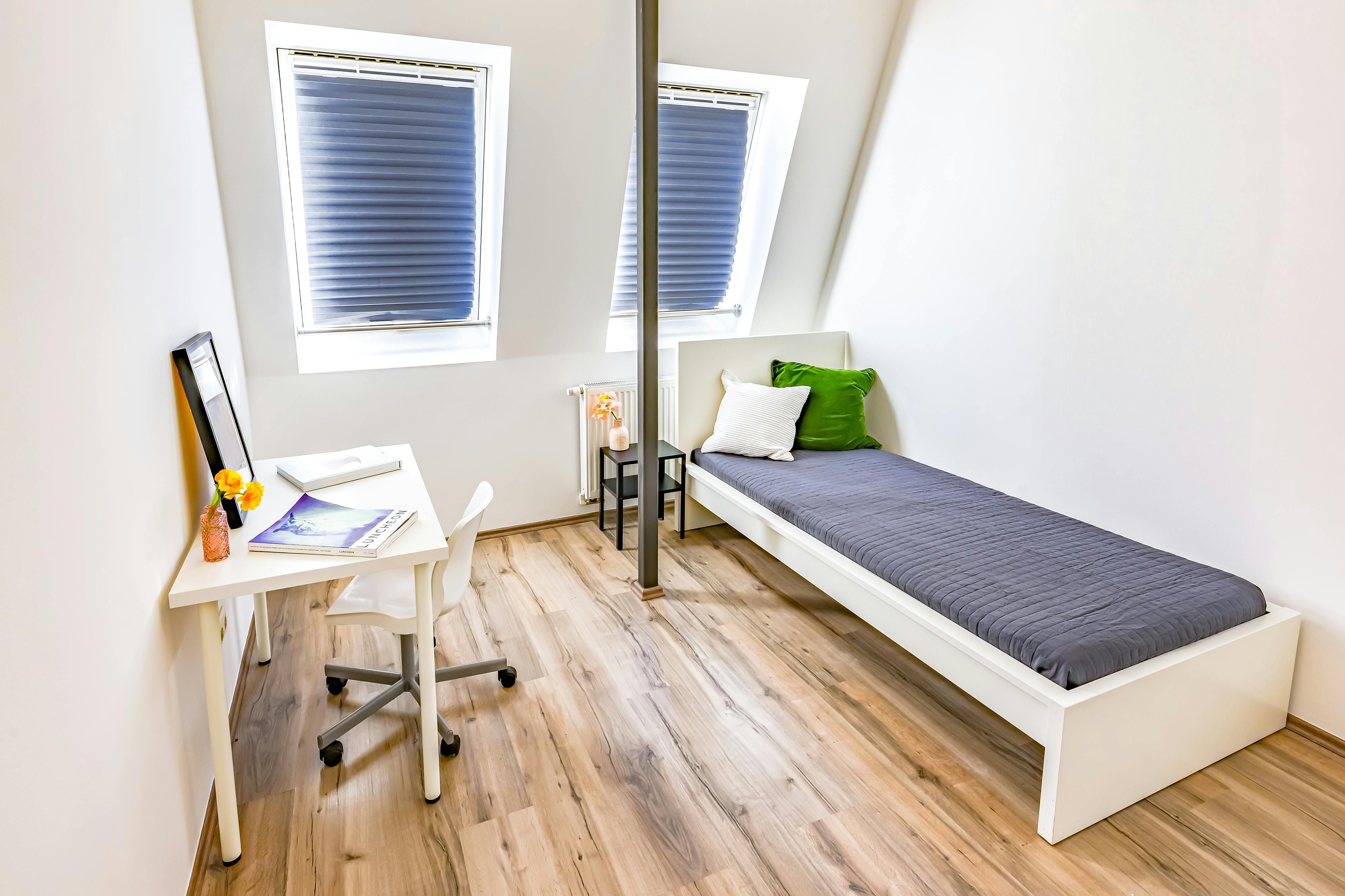                                                              Neues und modernes Zimmer (Kreuzberg)                                                       in Damm (Aschaffenburg)