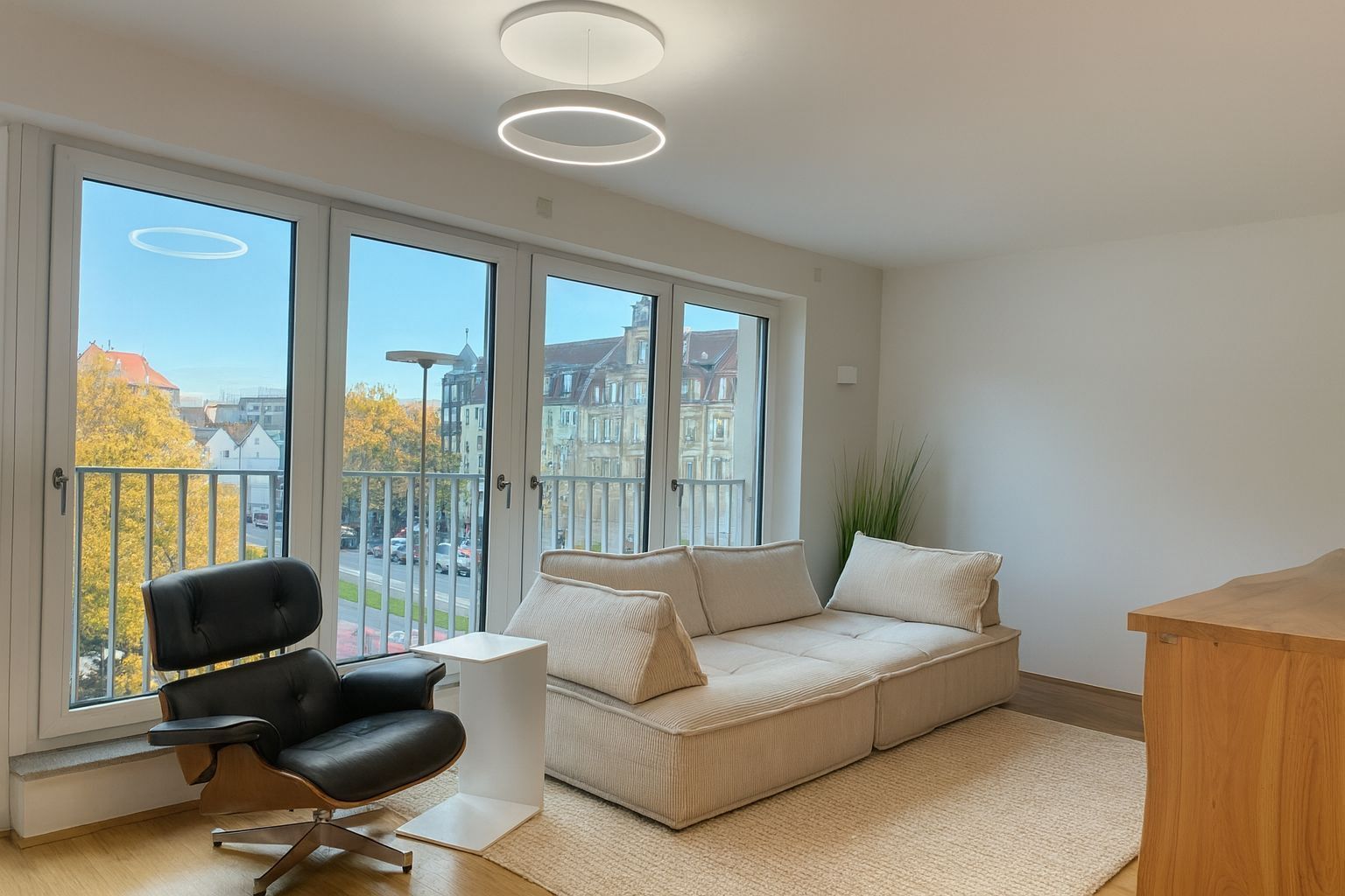                                                               Vollm&ouml;bliertes zentrales 1-Zimmer-Apartment mit Smart Design &amp; Stadtblick                                                       in Eberhardshof (Nürnberg)