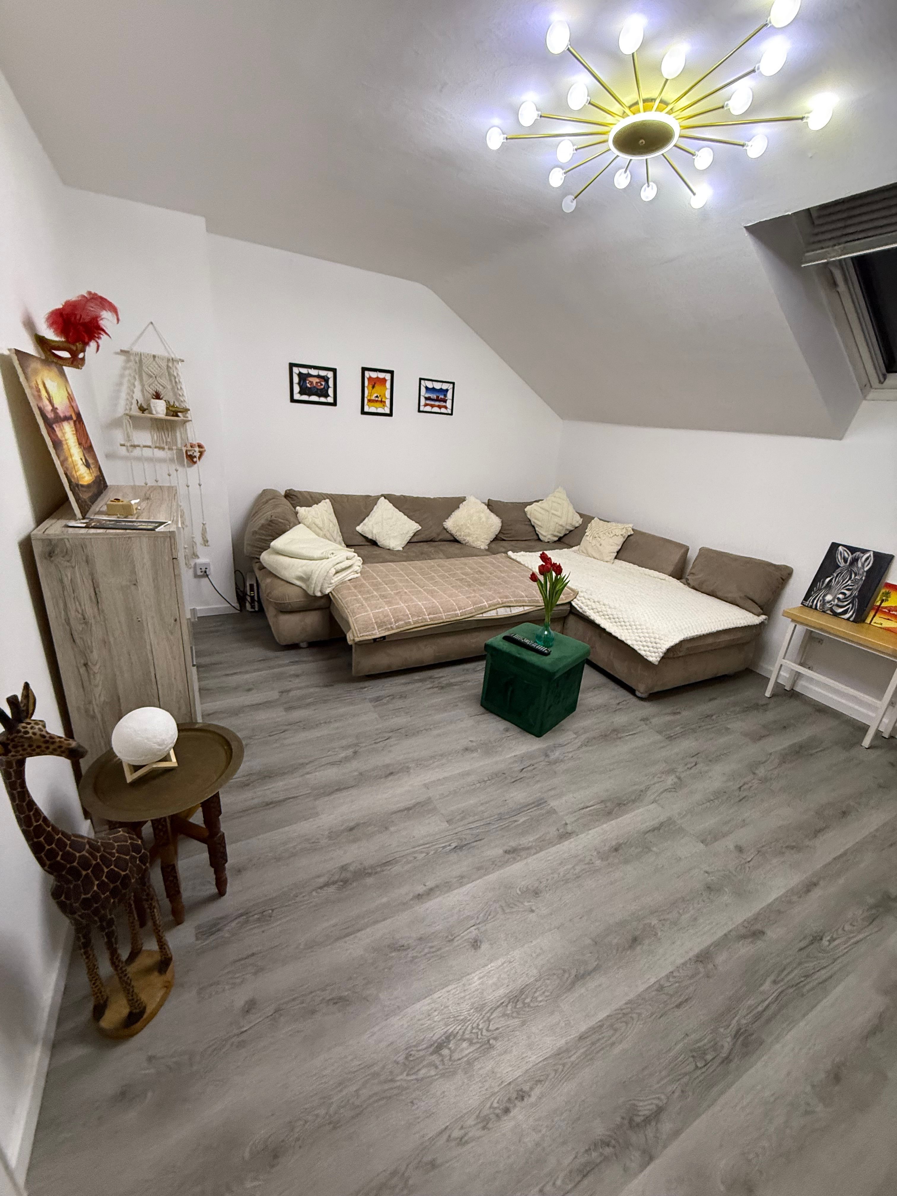                                                              Helle 2 Zimmer Wohnung zum Wohlf&uuml;hlen                                                       in Langenfeld (Neustadt a.d. Aisch-Bad Windsheim)