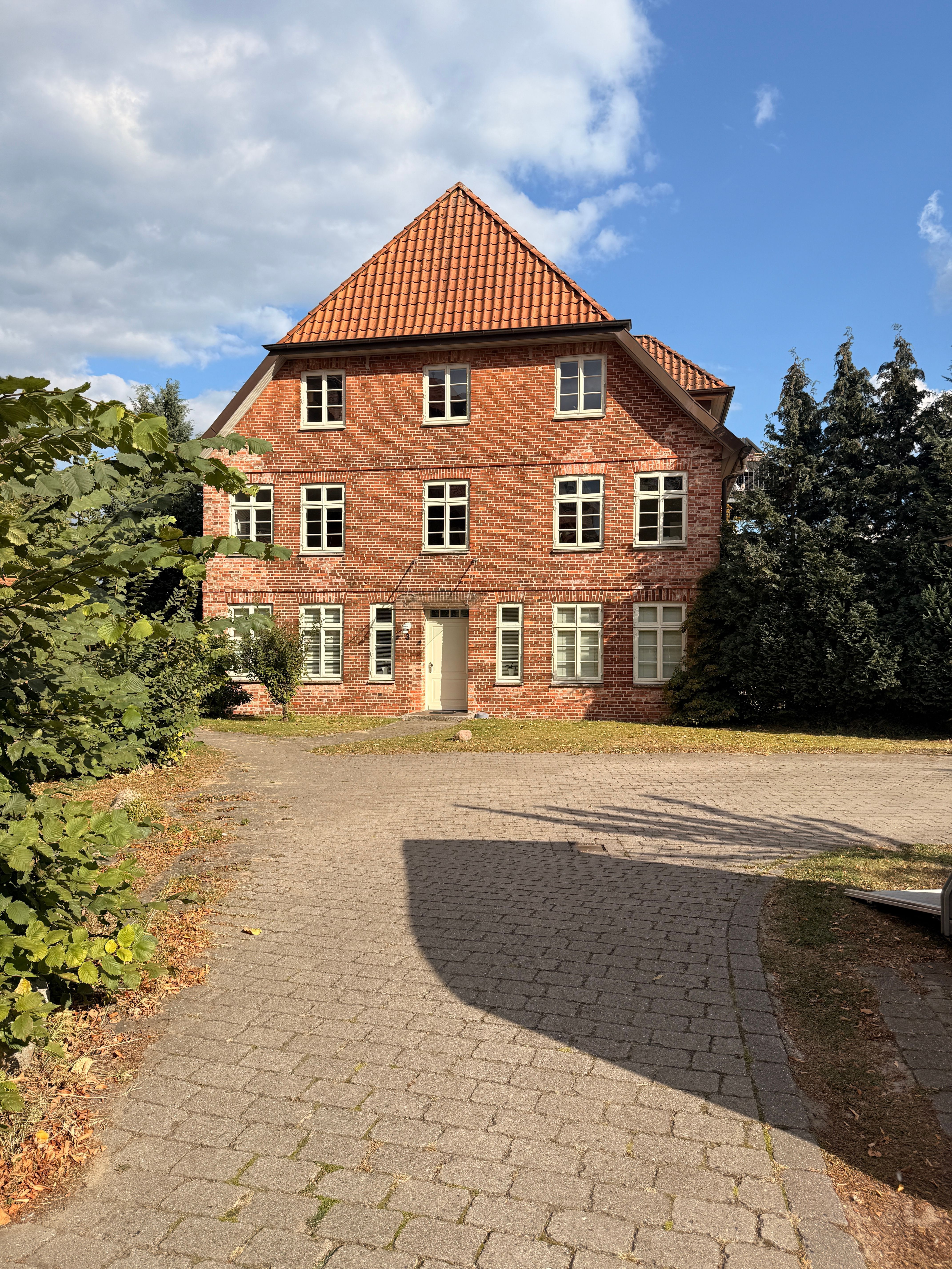                                                               Lichtdurchflutete Loft-Maisonette mit Badewanne &amp; offenem Wohnkonzept &ndash; Bardowi&hellip;                                                       in Dom (Würzburg)