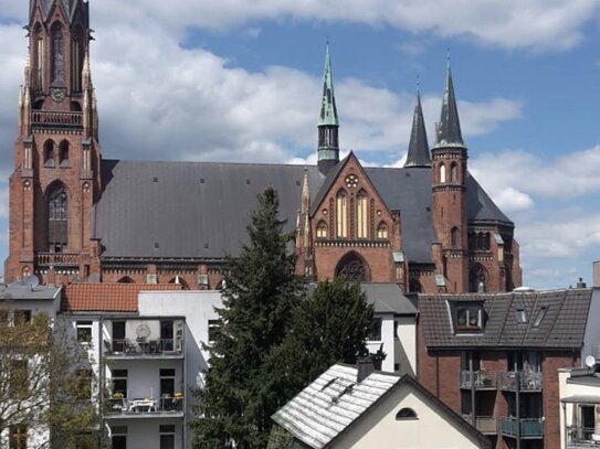 5-Raum-Wohnung mit großer Dachterrasse und einzigartigem Blick auf die Paulskirche