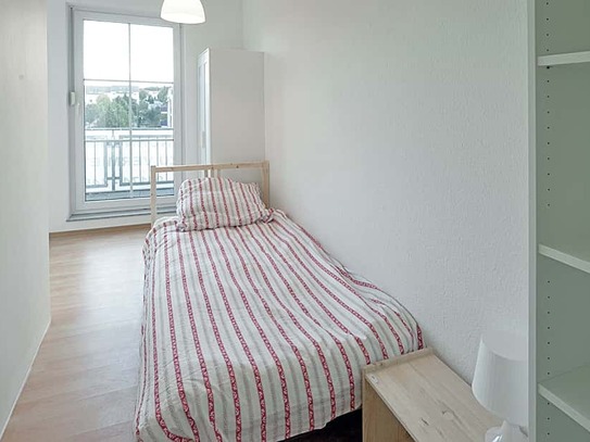 Zimmer in der Renoirallee a