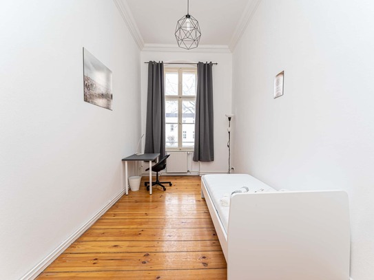 Kantstraße - Room 5