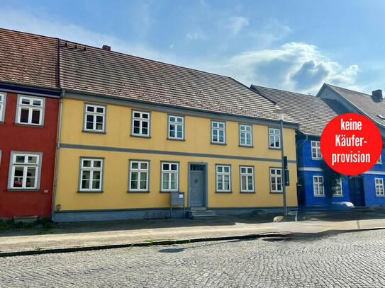 Neubrandenburg - HORN IMMOBILIEN++ im Zentrum von NB, historisches Mehrfamilienhaus mit 3 Wohneinheiten. Eine Wohnung m…