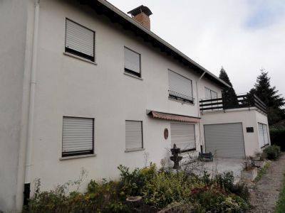 Homburg - Großzügiges Wohnhaus mit Gewerbehalle in Homburg