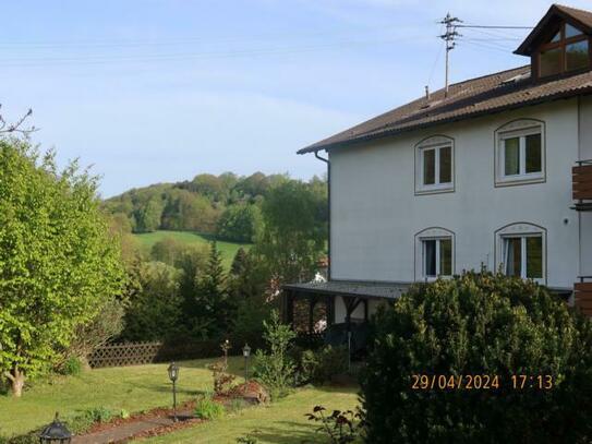 Homburg - Nähe Homburg: Topgepflegtes Mehrgenerationenhaus mit viel Atmosphäre in toller Wohnlage