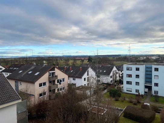 Ostfildern / Scharnhausen - 3,5-Zi.-Obergeschosswohnung mit Aufzug und Balkon in Ostfildern-Scharnhausen