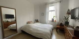 Berlin - Helles WG-Zimmer, Frauen WG, Altbau, S Ostkreuz, 01.05.-31.07.2025