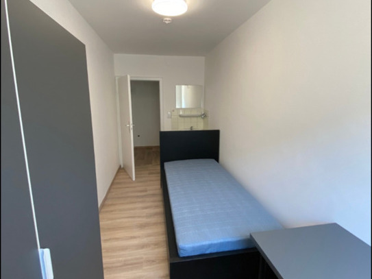 München - Zimmer Nr. 8 in einer Studenten WG nähe Olympiapark