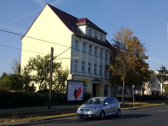 Berlin - Gehobene Dachgeschosswohnung in verkehrsgünstiger Lage