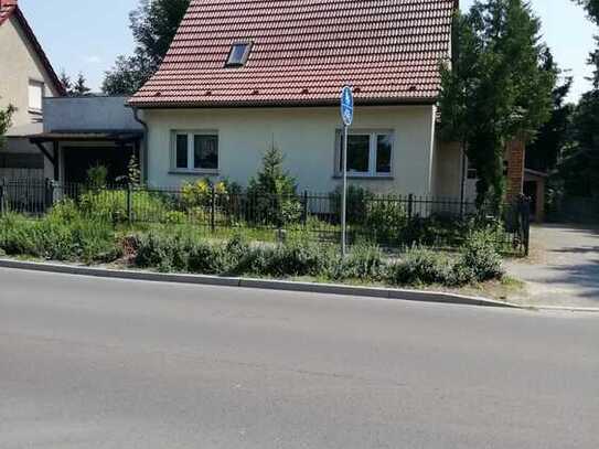 Beeskow - Einfamilienhaus mit großer Doppelgarage in Beeskow