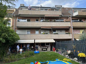 Moenchengladbach - Ausbaufähiges Mehrfamilienhaus mit Garagenhof in 41065 MG