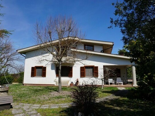 Teramo - Villa in vendita a Nepezzano